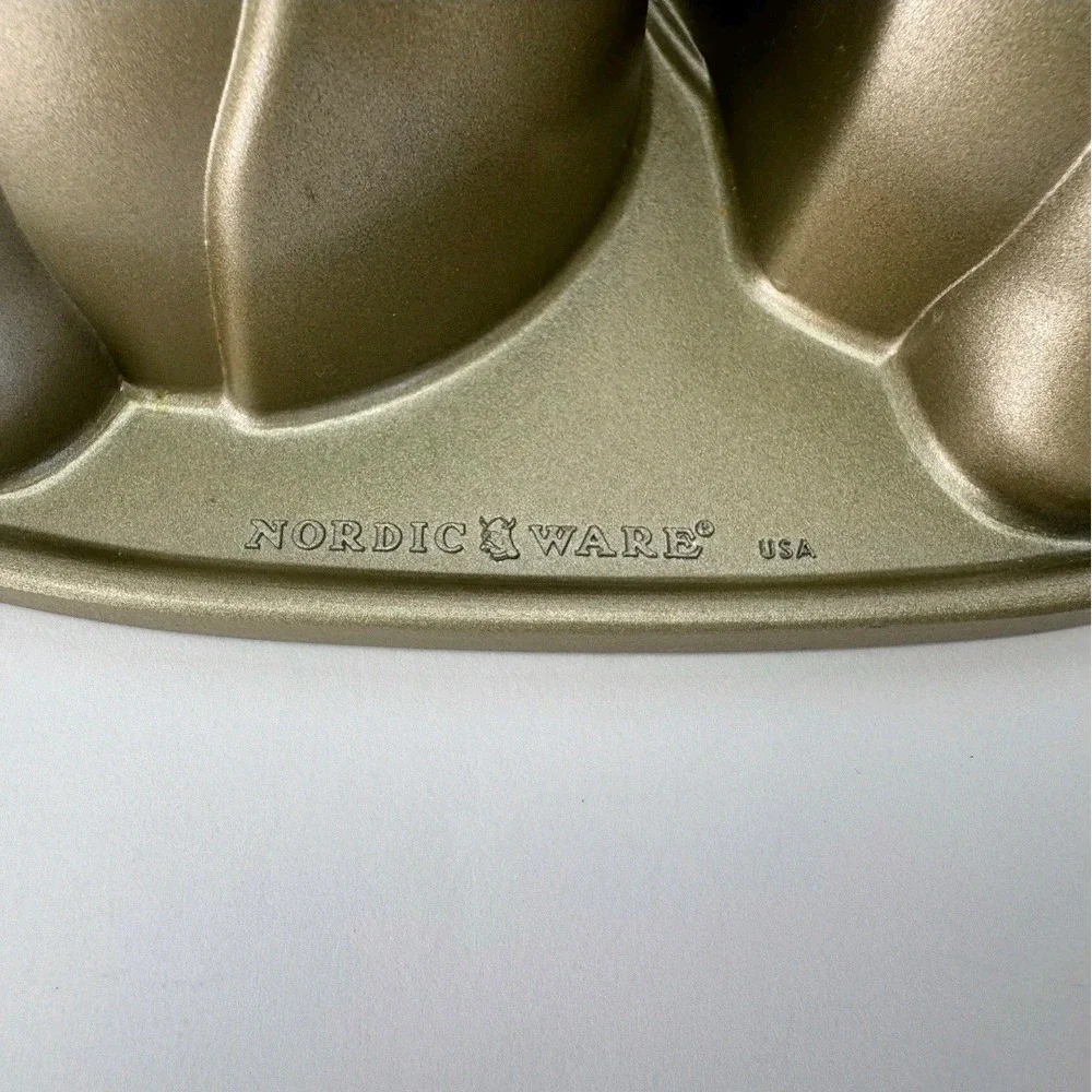 Nordic Ware USA Character Caterpiller Pan Cast Aluminum Nonstick Baking Mold